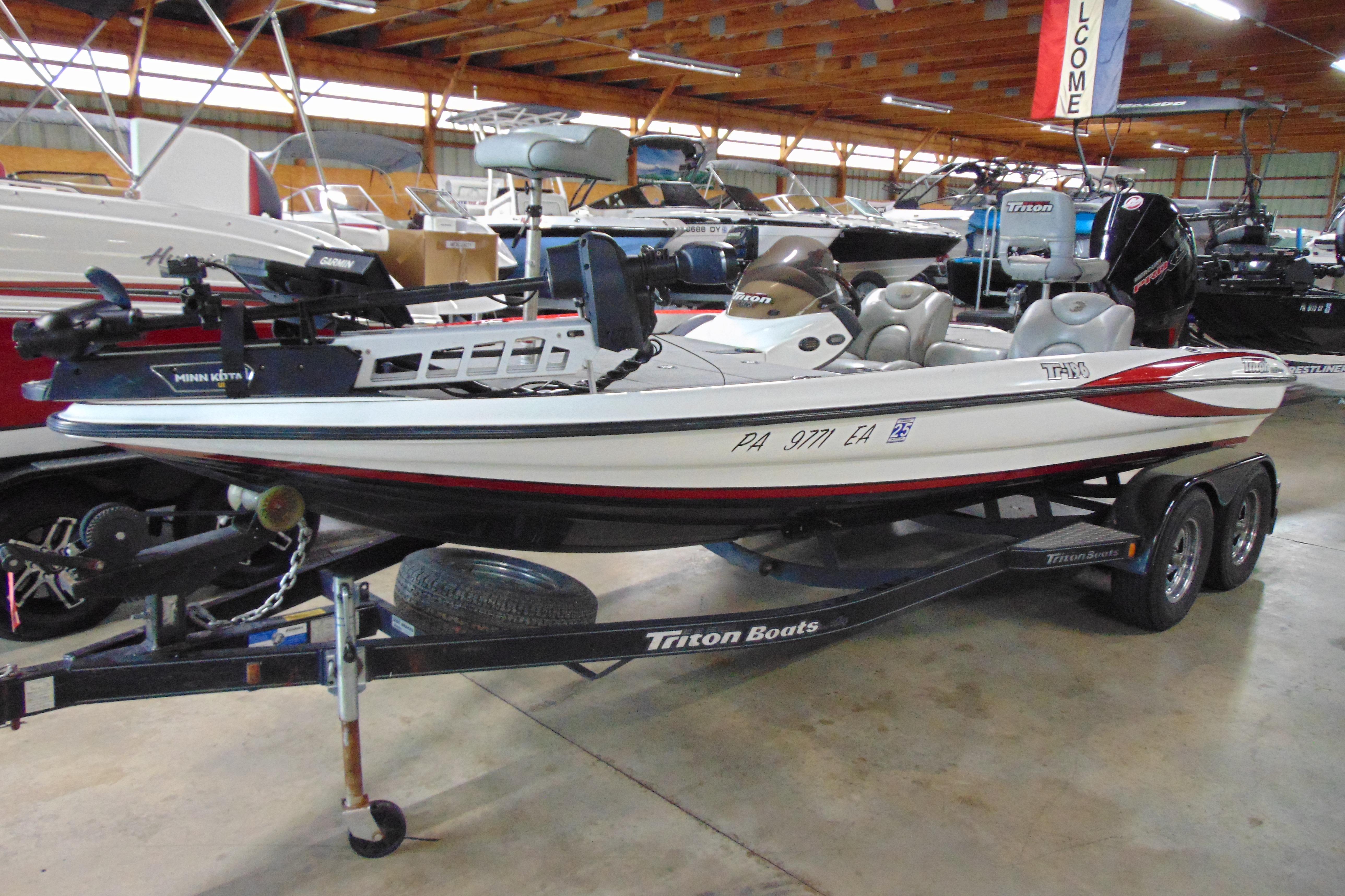2005 Triton Tr-196 PD