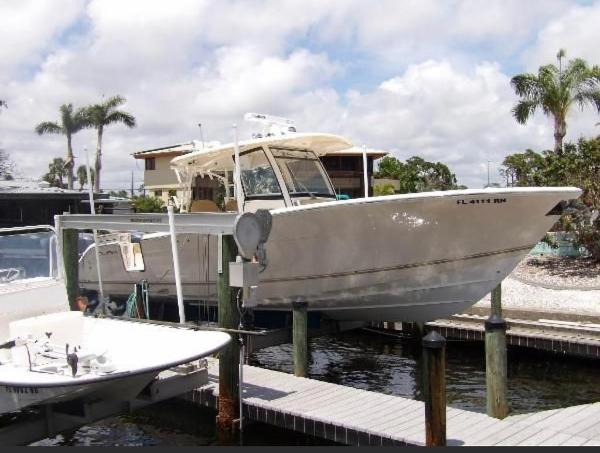 2018 Cobia 344 Center Console