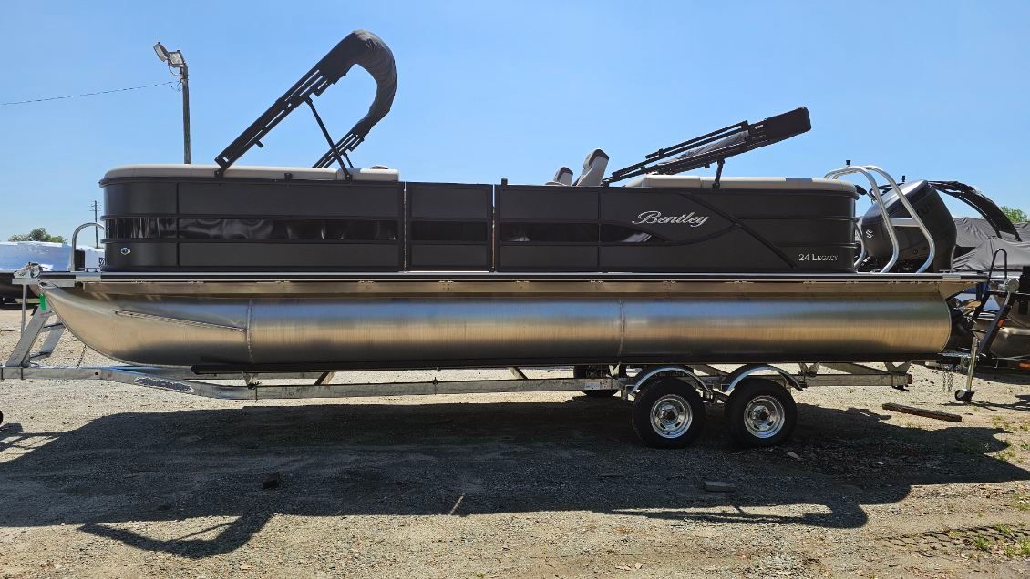 2025 Bentley Pontoons 243 Navigator