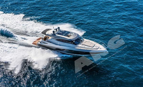 2020 Riviera 6000 Sport Yacht Platinum Edition
