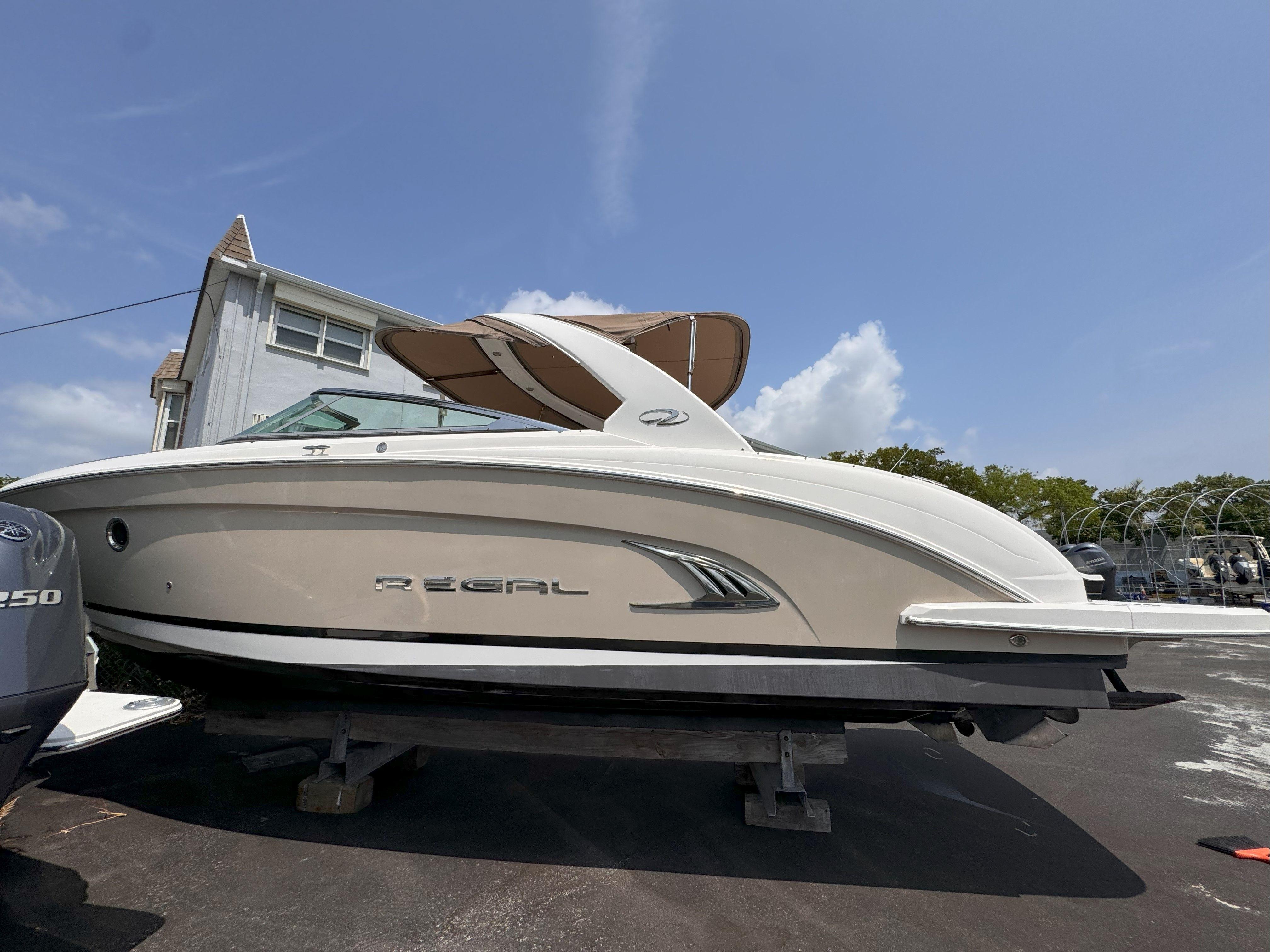 2014 Regal 3200