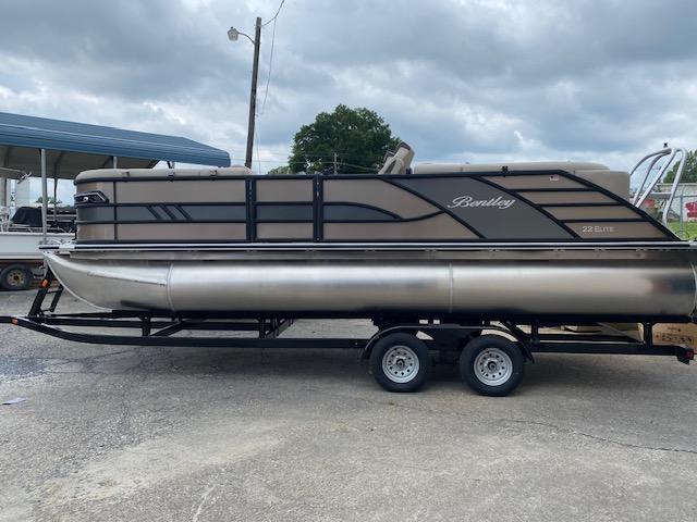 Bentley Pontoons Elite 223 Admiral