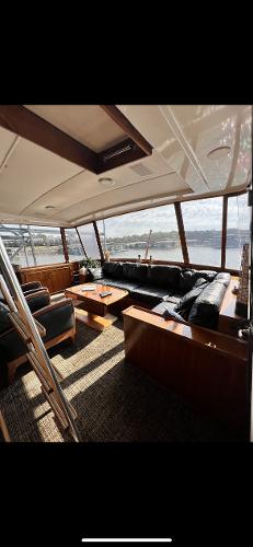 1982 Bertram 58 Flybridge Motor Yacht