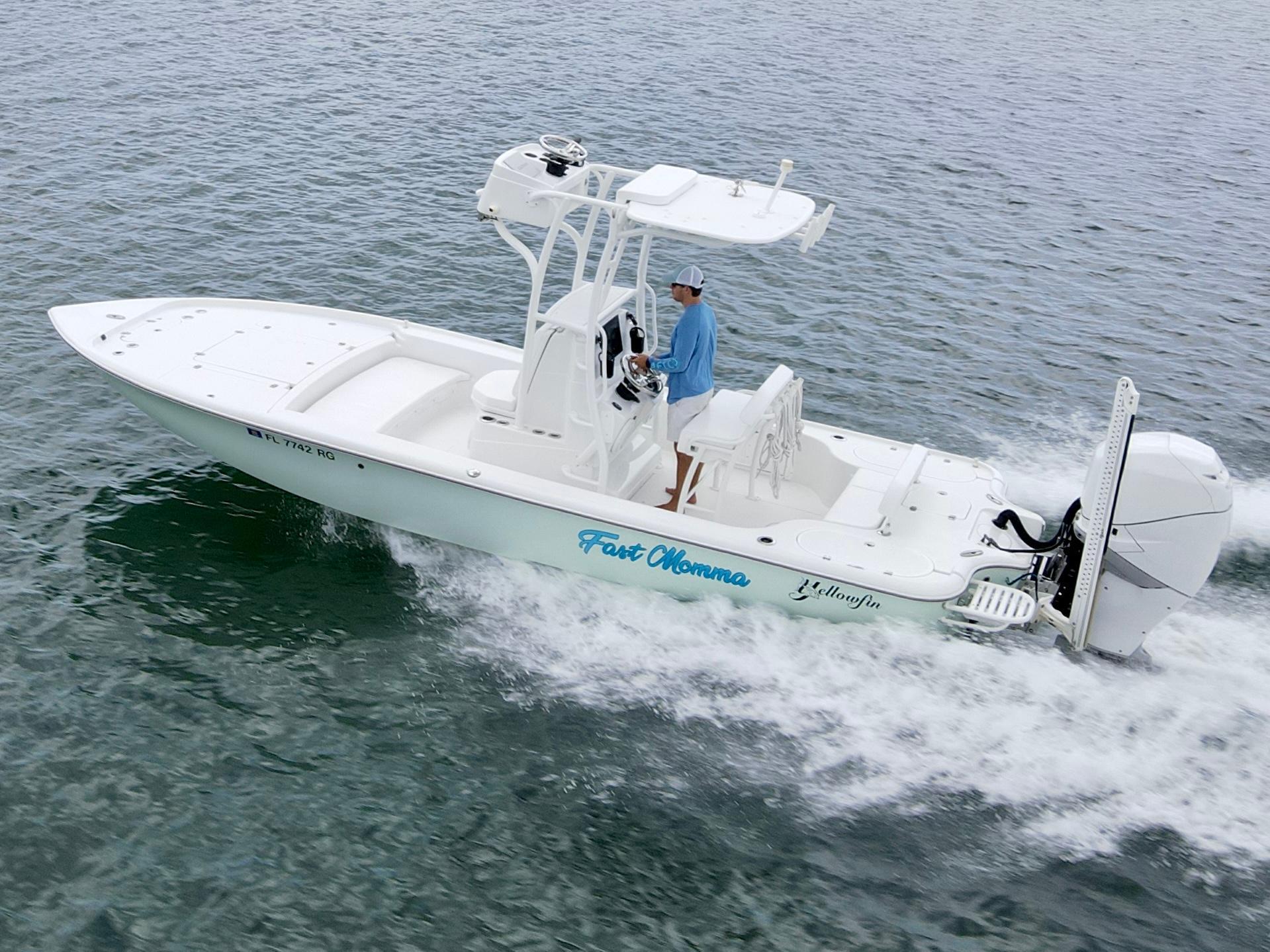 2017 Yellowfin 24 Bay CE