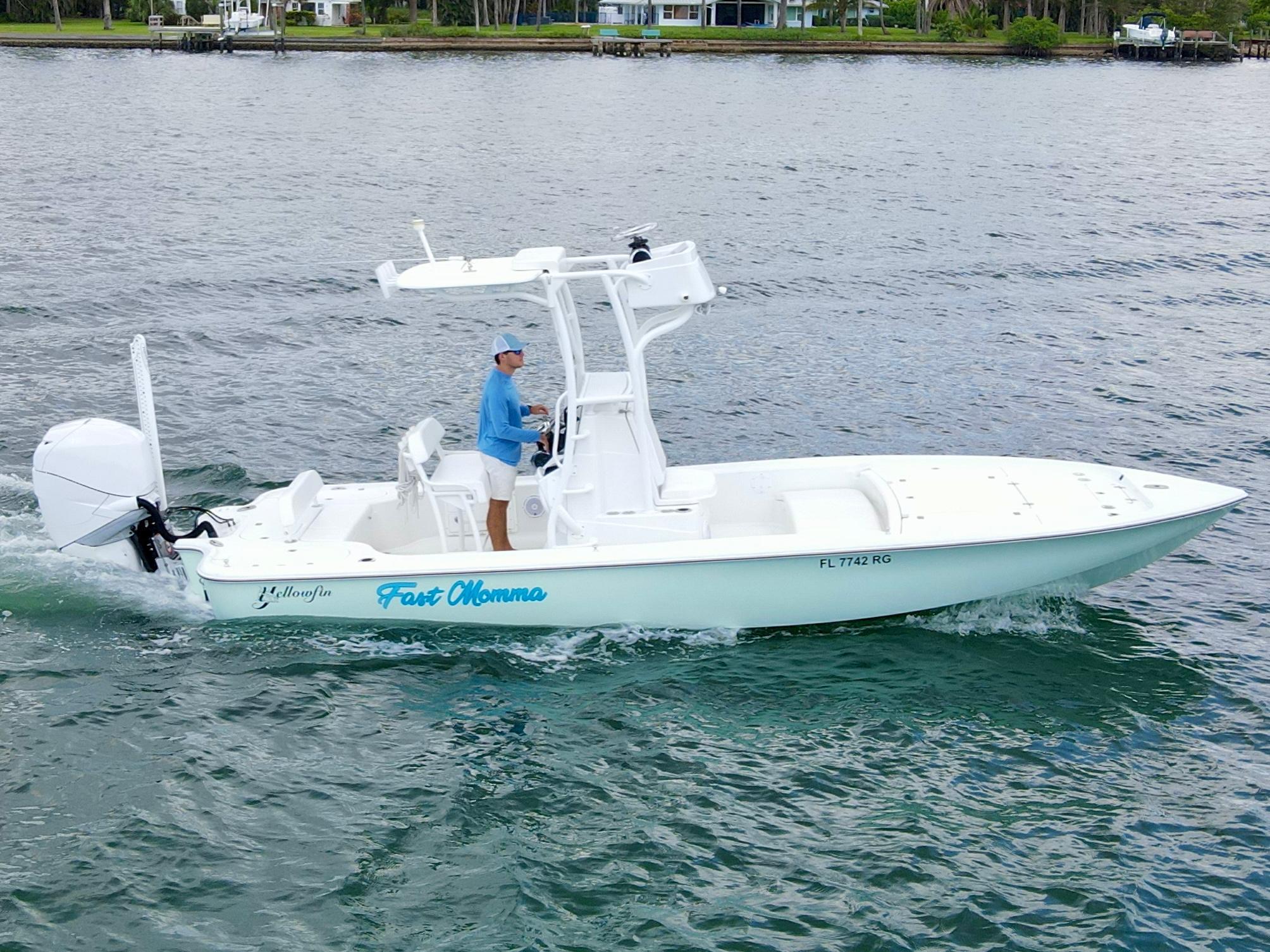 2017 Yellowfin 24 Bay CE