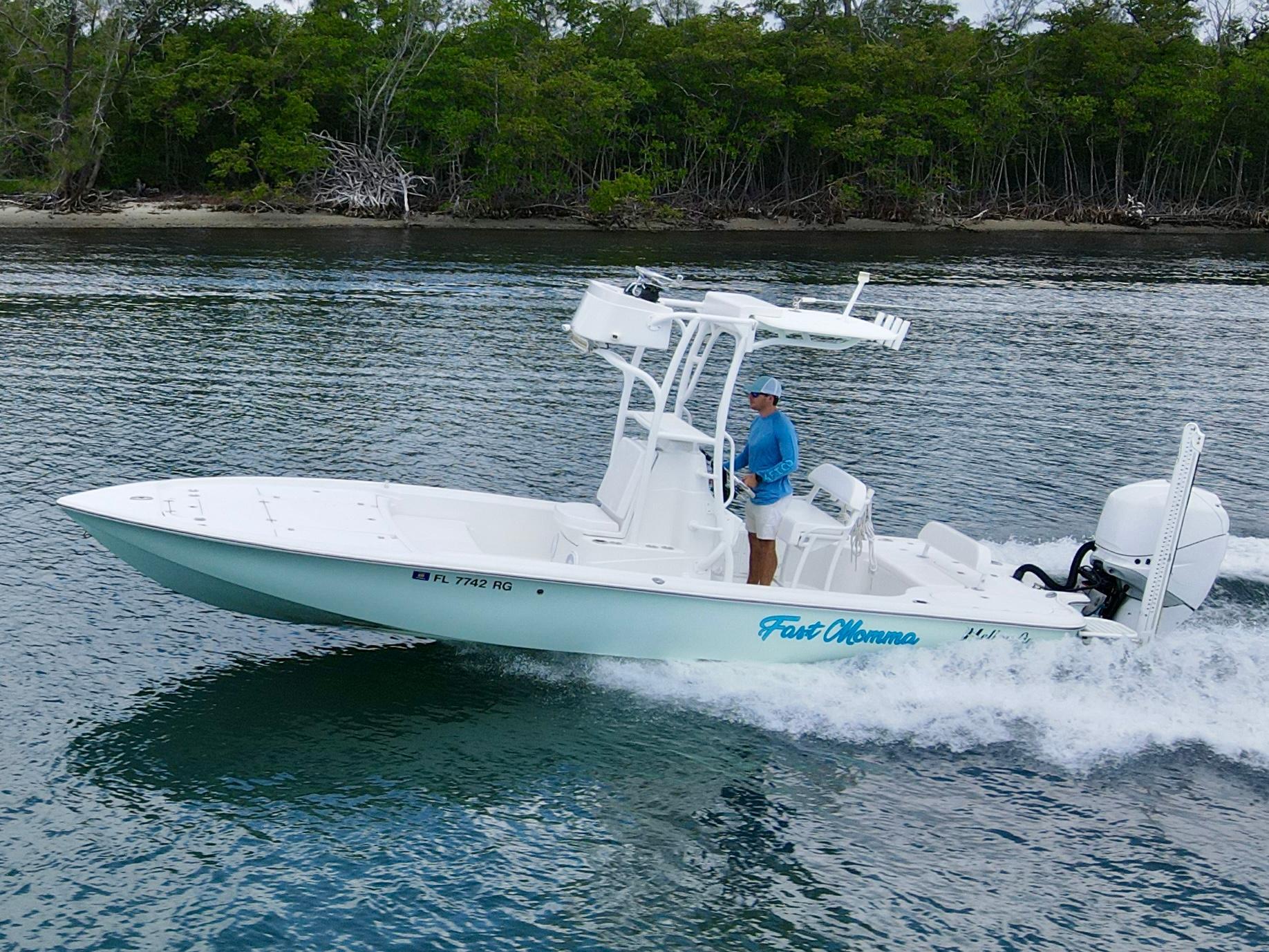 2017 Yellowfin 24 Bay CE