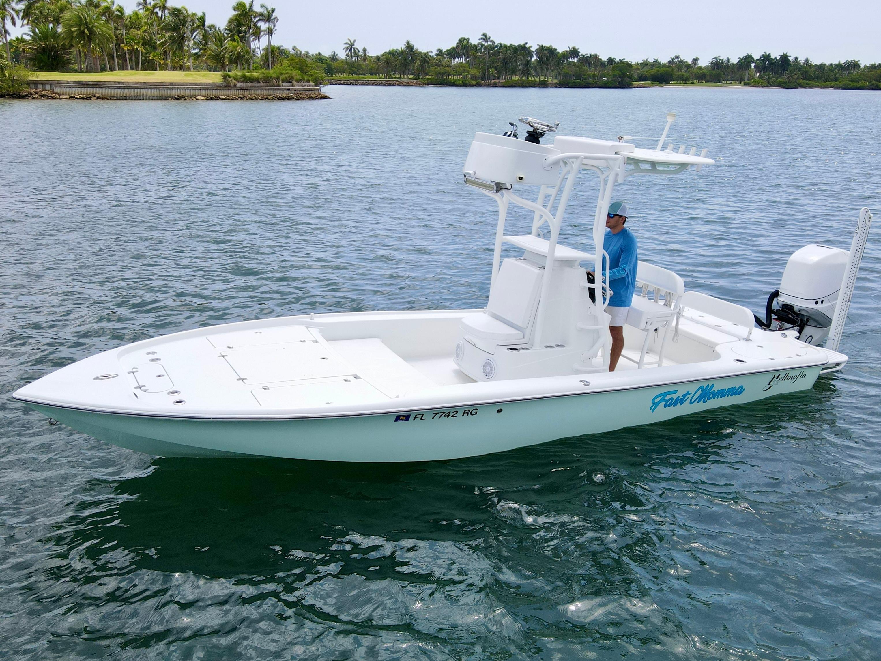 2017 Yellowfin 24 Bay CE