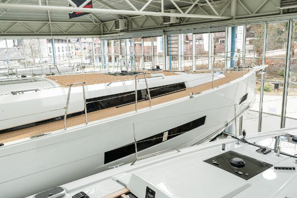 2023 Hanse 460