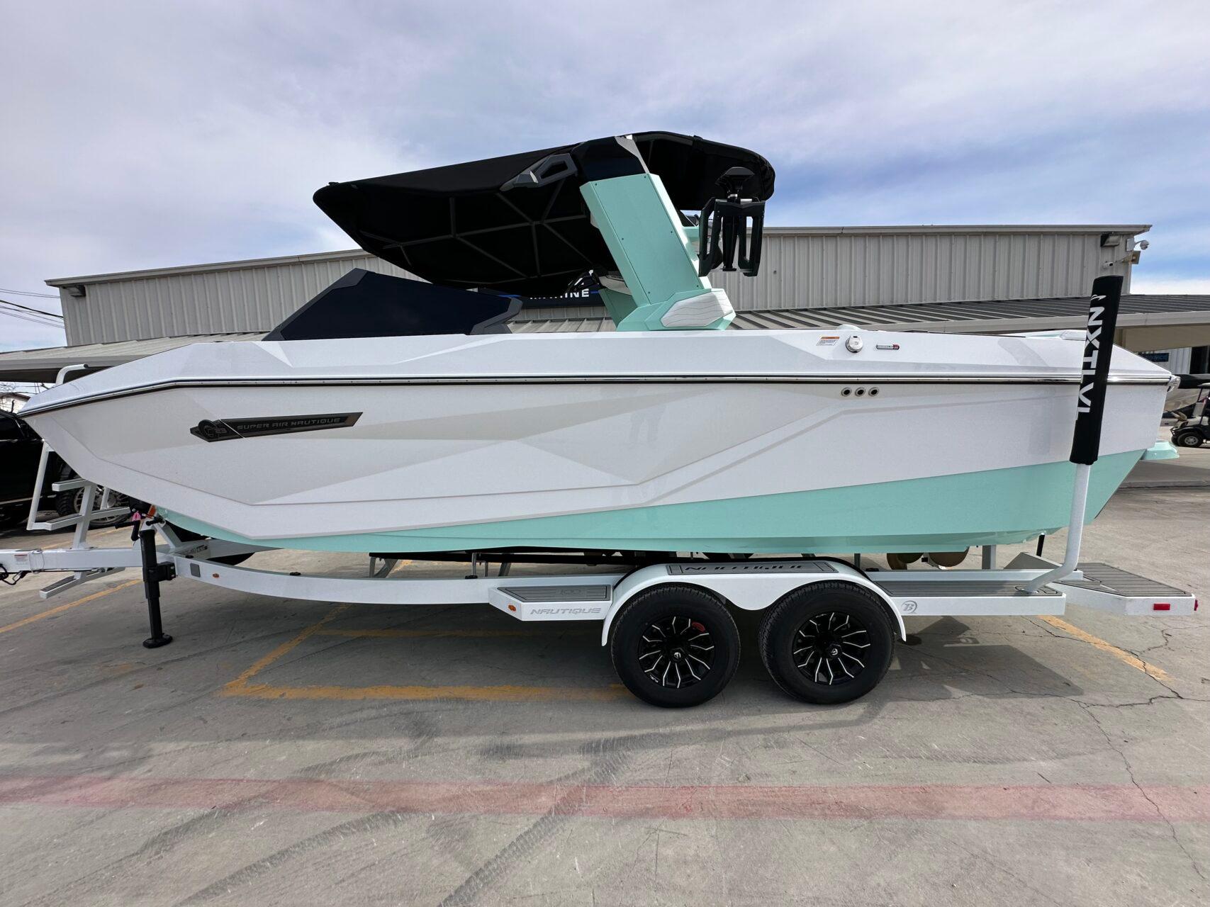 2025 Nautique G23