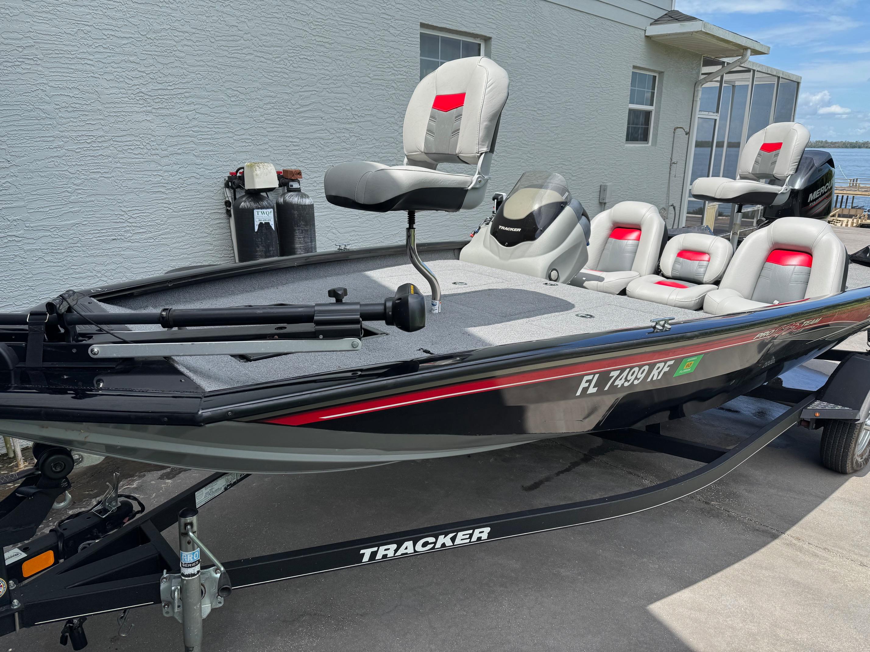 2016 Bass Tracker PRO TEAM 175 TXW