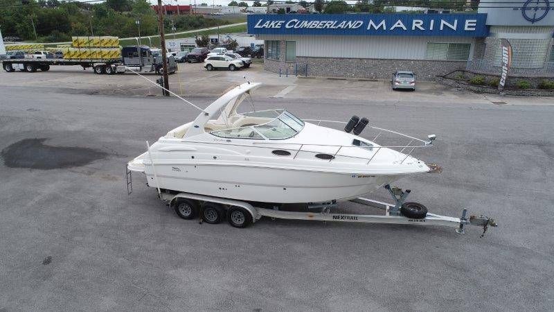 2004 Chaparral 260 Signature