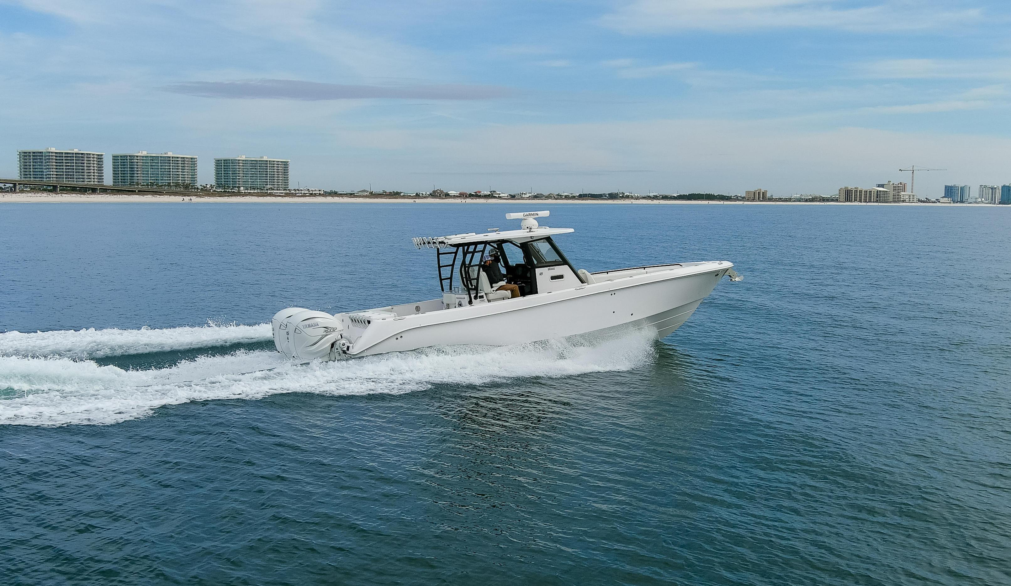 2022 Everglades 365 CC