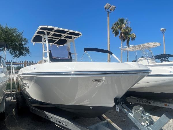 2022 Bayliner Trophy T22CC, Tampa Florida - boats.com