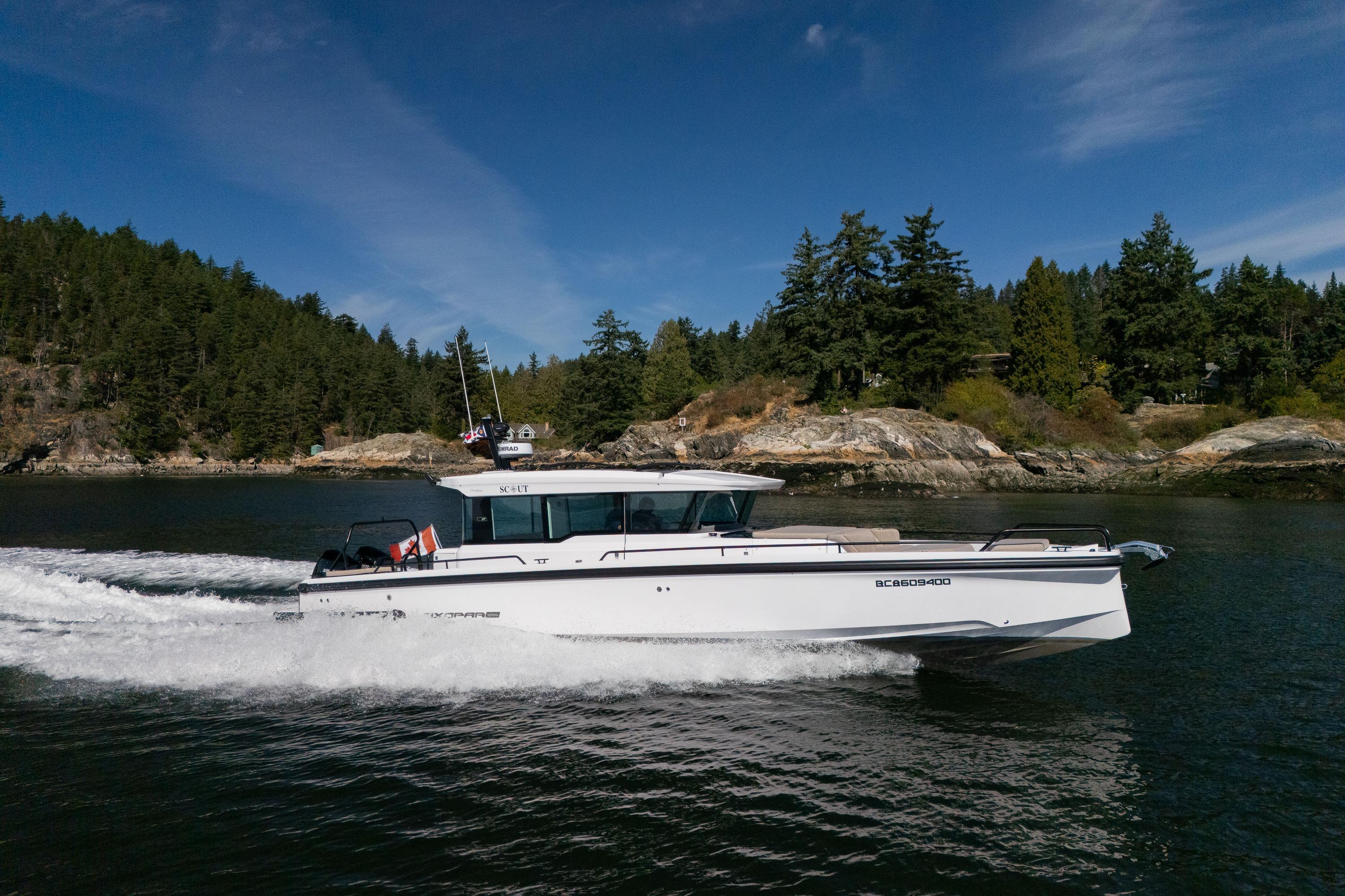 2023 Axopar 37 XC Wetbar