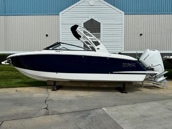 Cobalt R6 Outboard