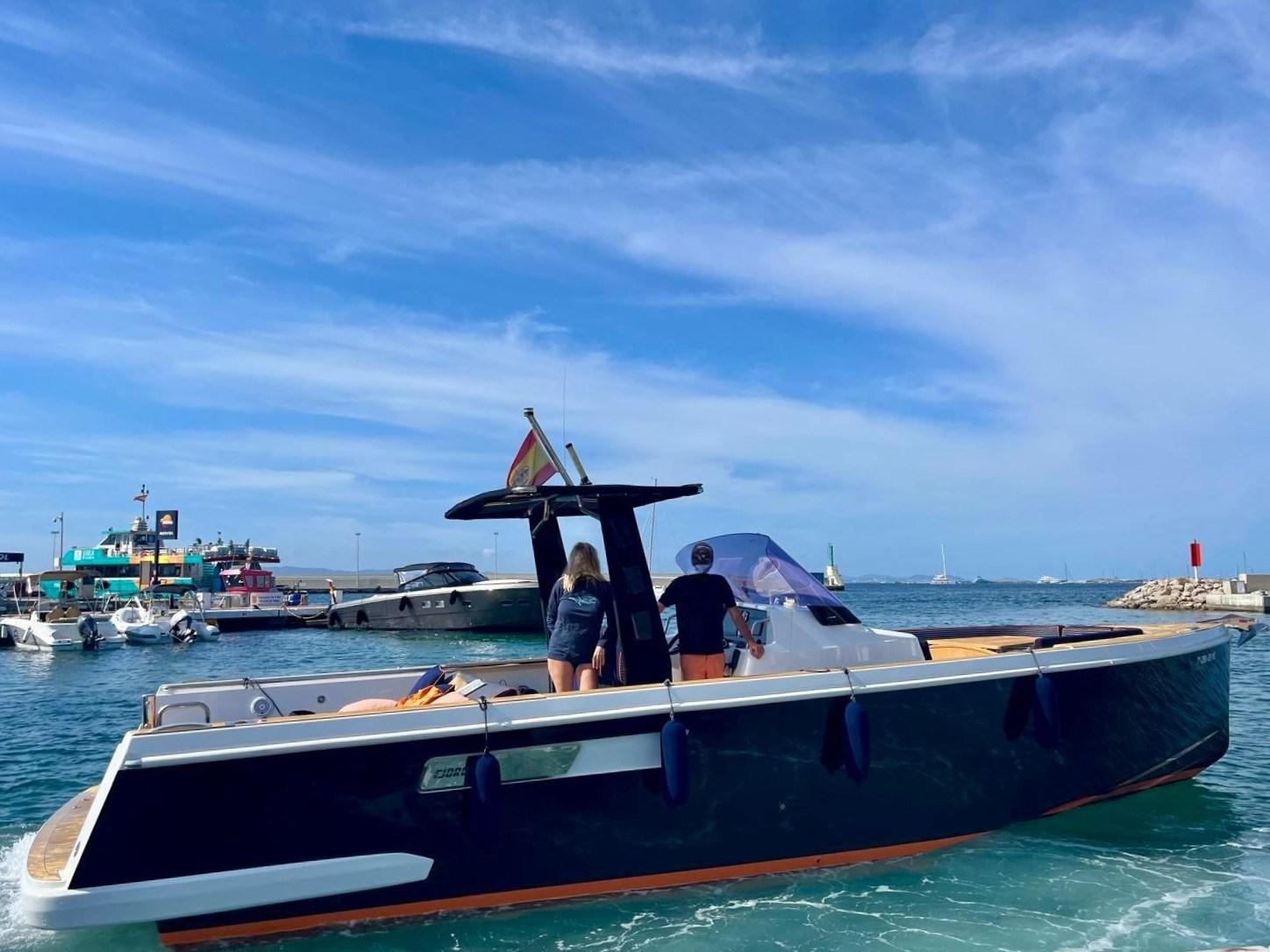 2015 Fjord 36' Open
