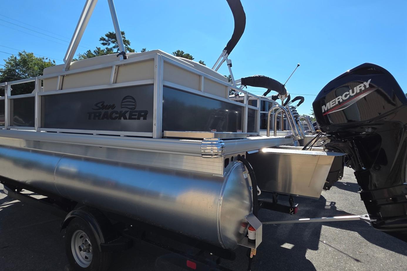 2026 Sun Tracker BB 16 XLS