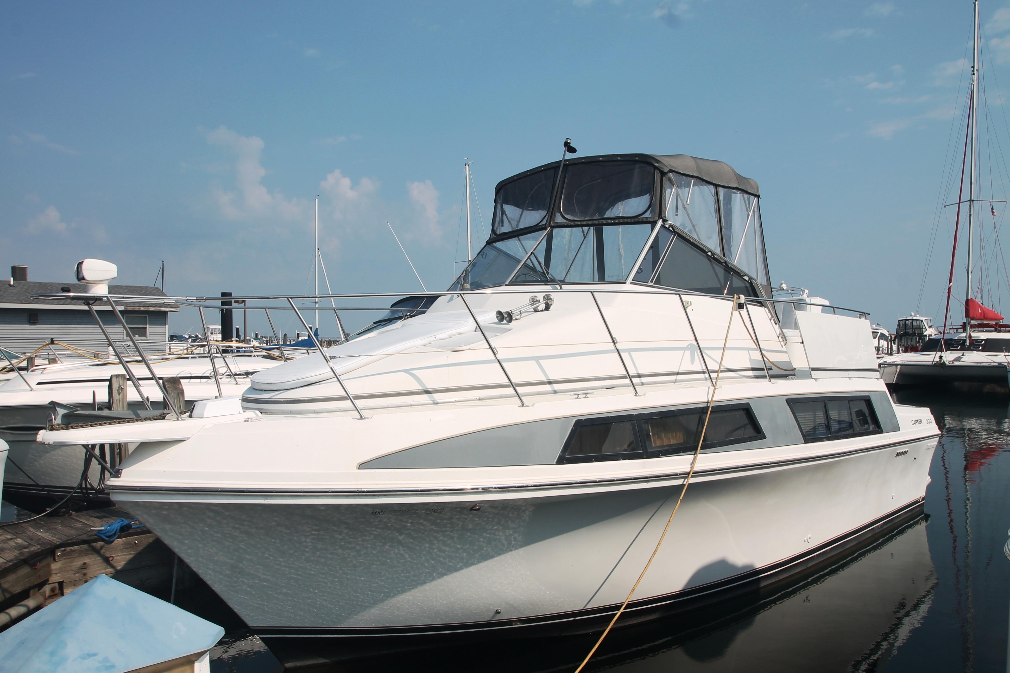 1996 Carver 330 Mariner