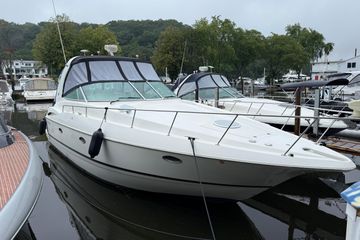 2004 Cruisers 370 Express