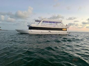 2009 Fantasy Houseboat