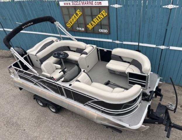 Sylvan Mirage 820 Cruise 2021 Sylvan Mirage 820 Cruise pontoon boat with spacious seating, displayed at Sizzle Marine.