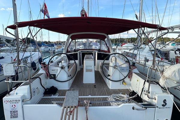 Beneteau Oceanis 35