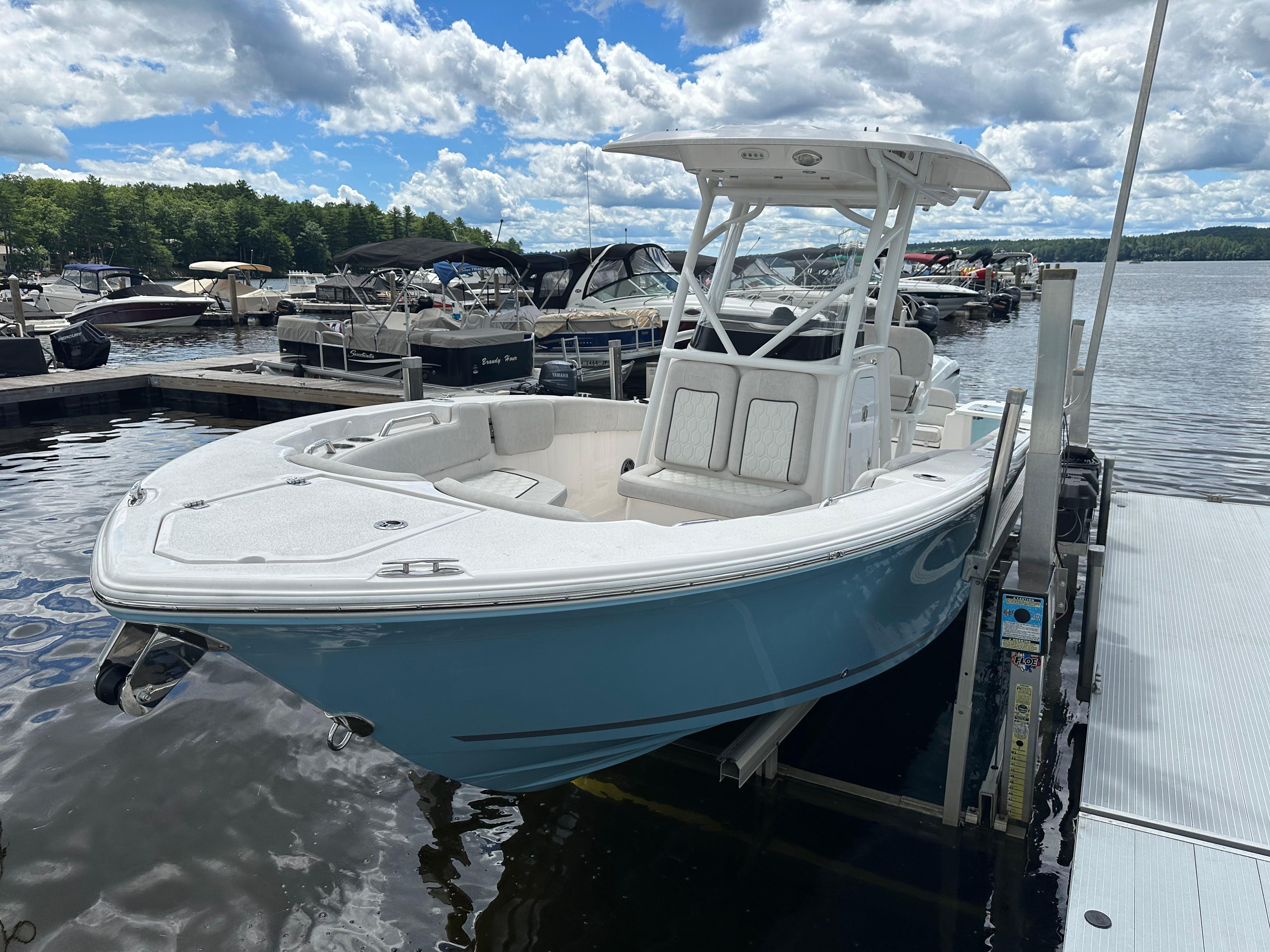 Sea Fox 248 Commander