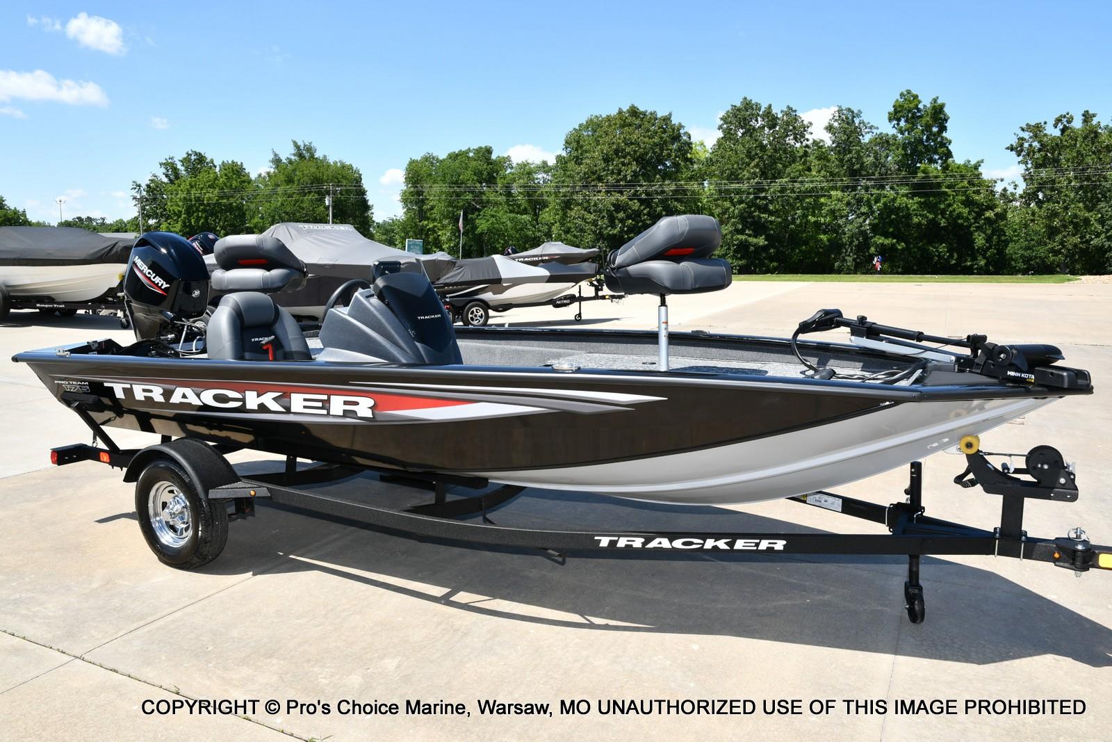 2026 Tracker Pro Team 175 w/Vinyl Floors