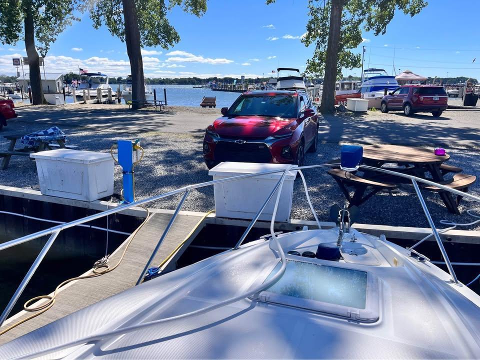 2005 Bayliner 305