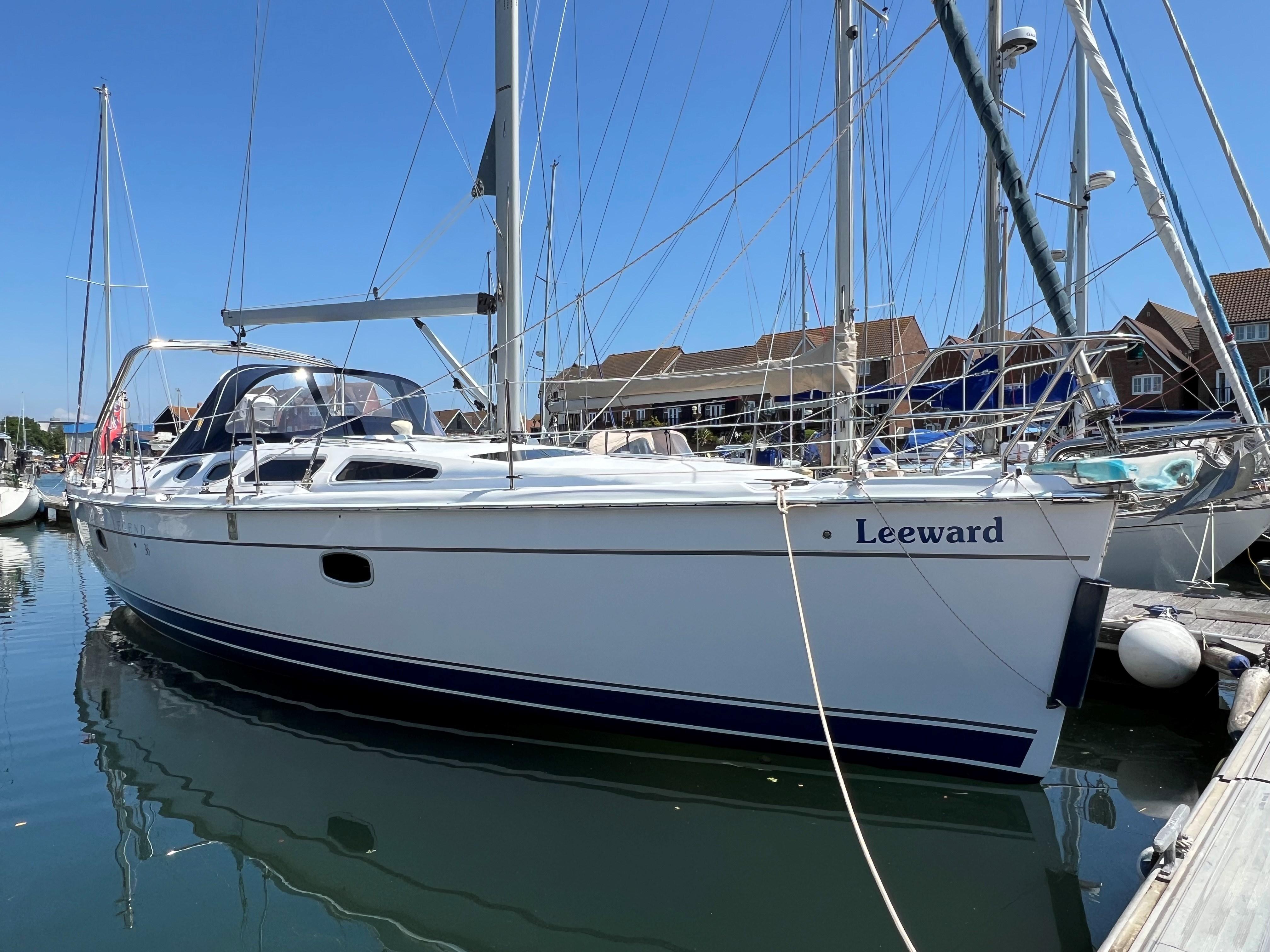 2009 Hunter Legend 36