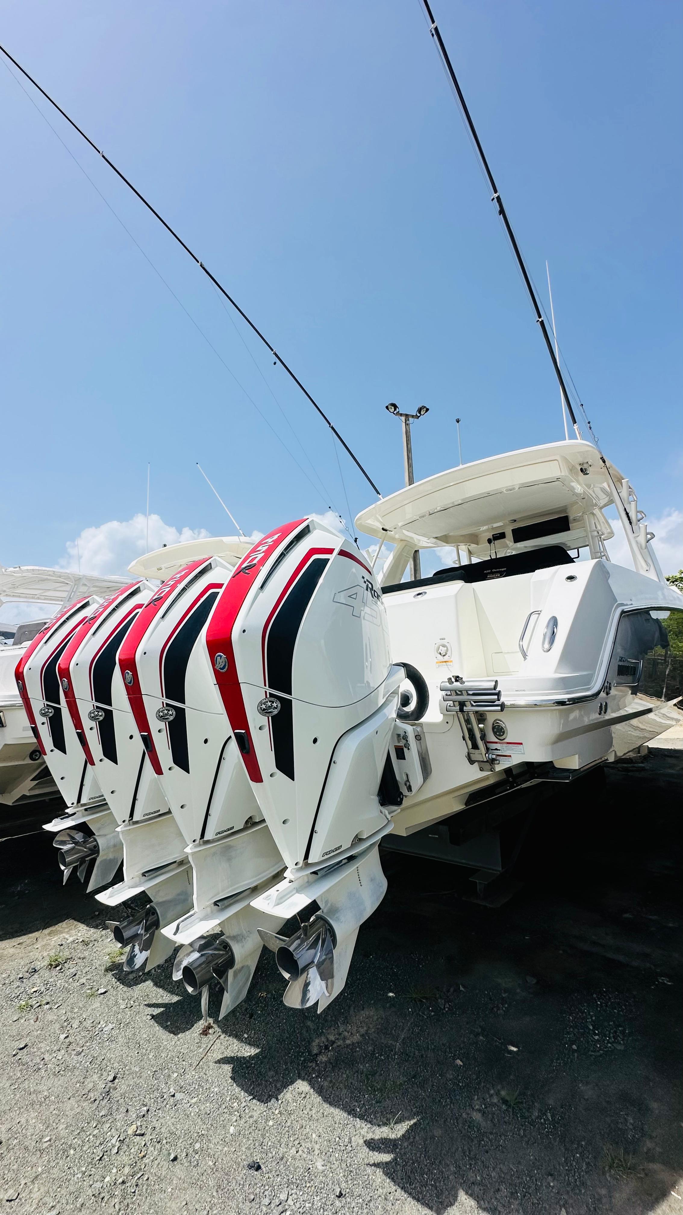 Boston Whaler 420 Outrage