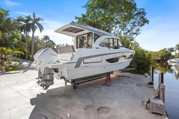 2024 Beneteau Antares 11