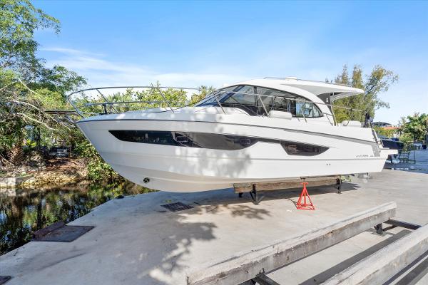 2024 Beneteau Antarès 11
