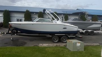 2023 Cobalt CS23 Surf