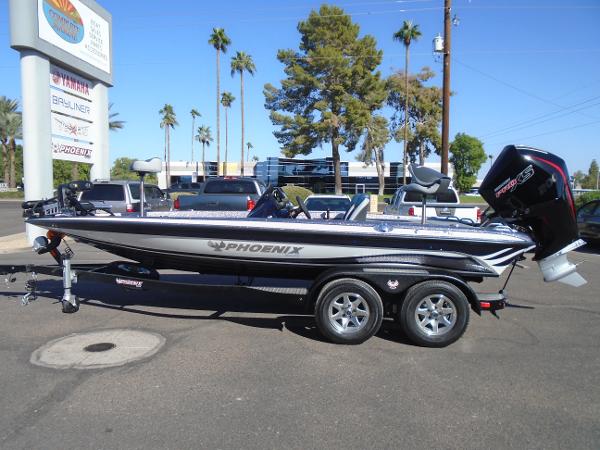 2025 Phoenix 819 ZXL