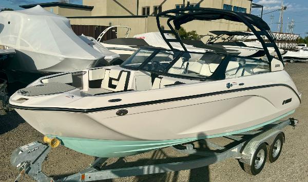 Yamaha Boats 222S