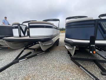 2025 Viaggio Lago X 22U