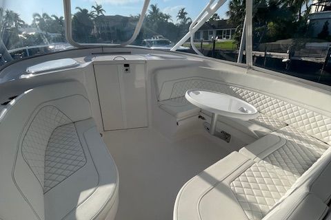 2022 Intrepid 409 Valor