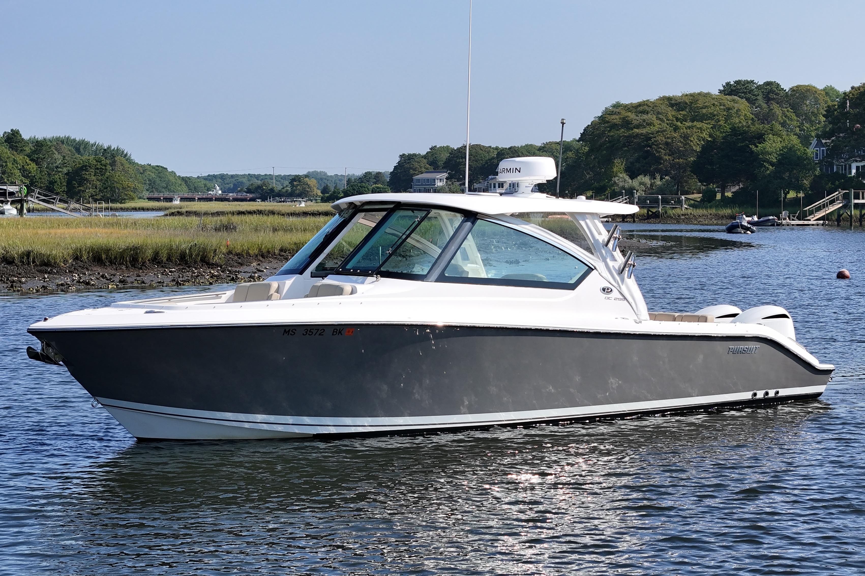 2018 Pursuit DC 295 Dual Console