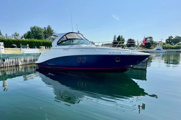 2015 Rinker 340 Express Cruiser