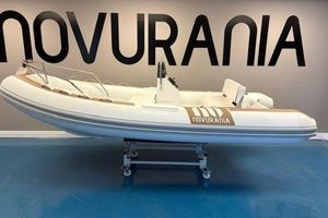 Novurania DL 400 Novurania DL 400 inflatable boat, 2025 model, displayed indoors on a stand.