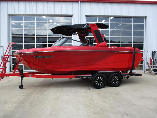 2022 Nautique G21