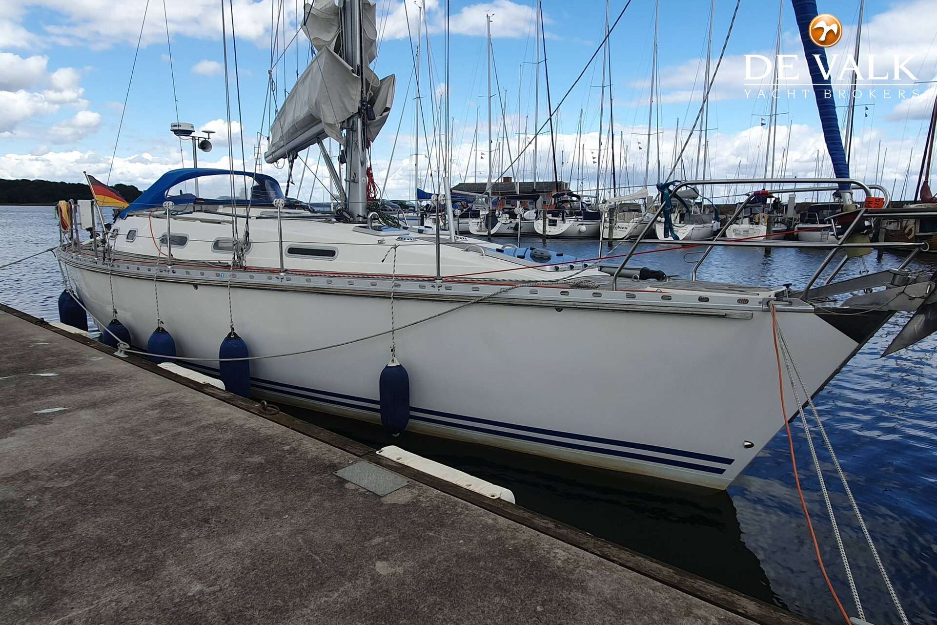 1994 Athena 44