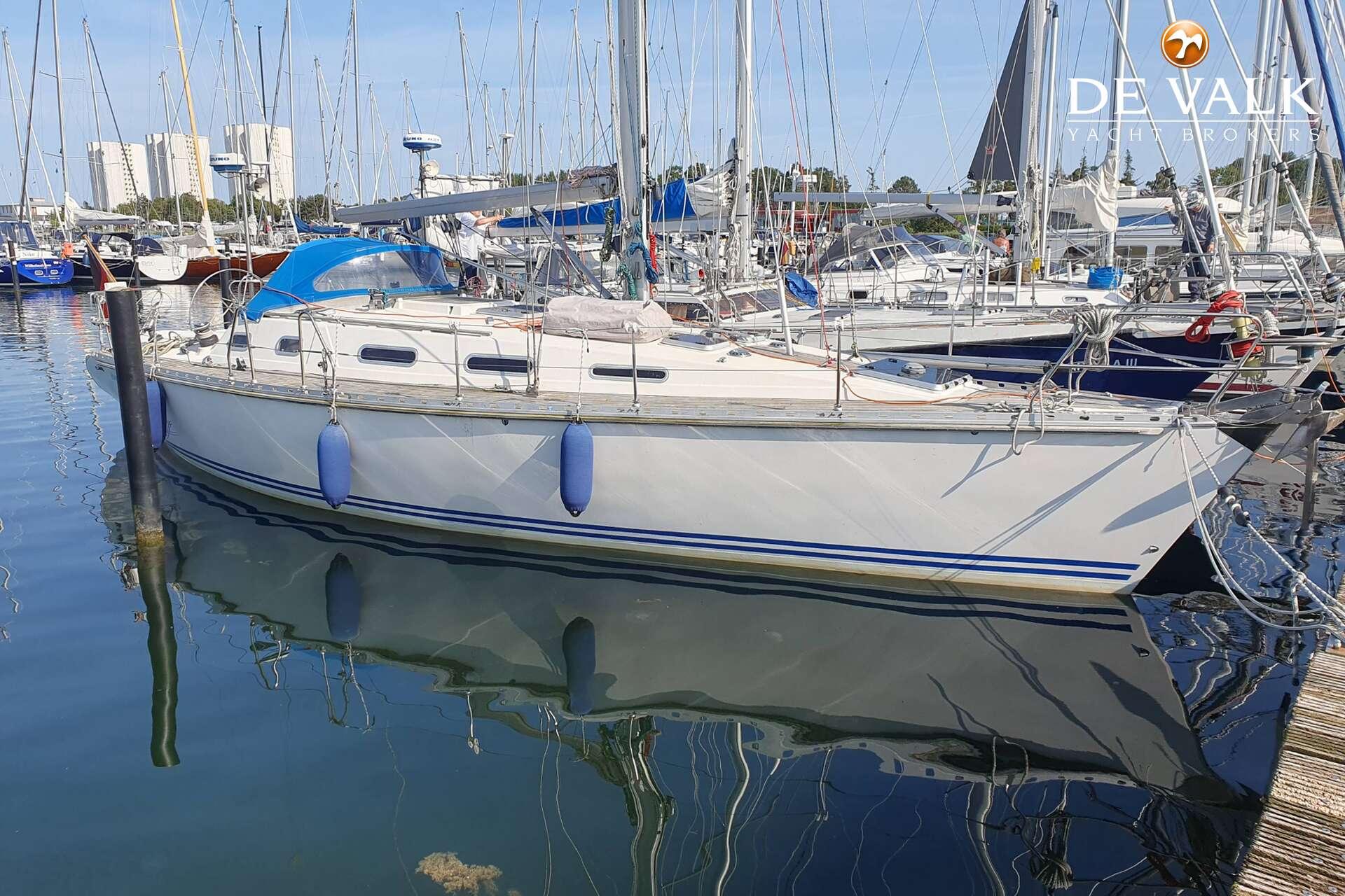 1994 Athena 44