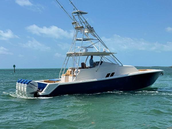 2016 SeaVee 430 Fish Around