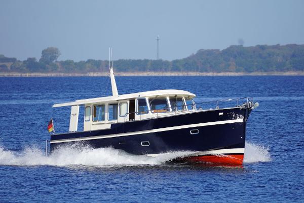 Rhea Trawler 36 Sedan