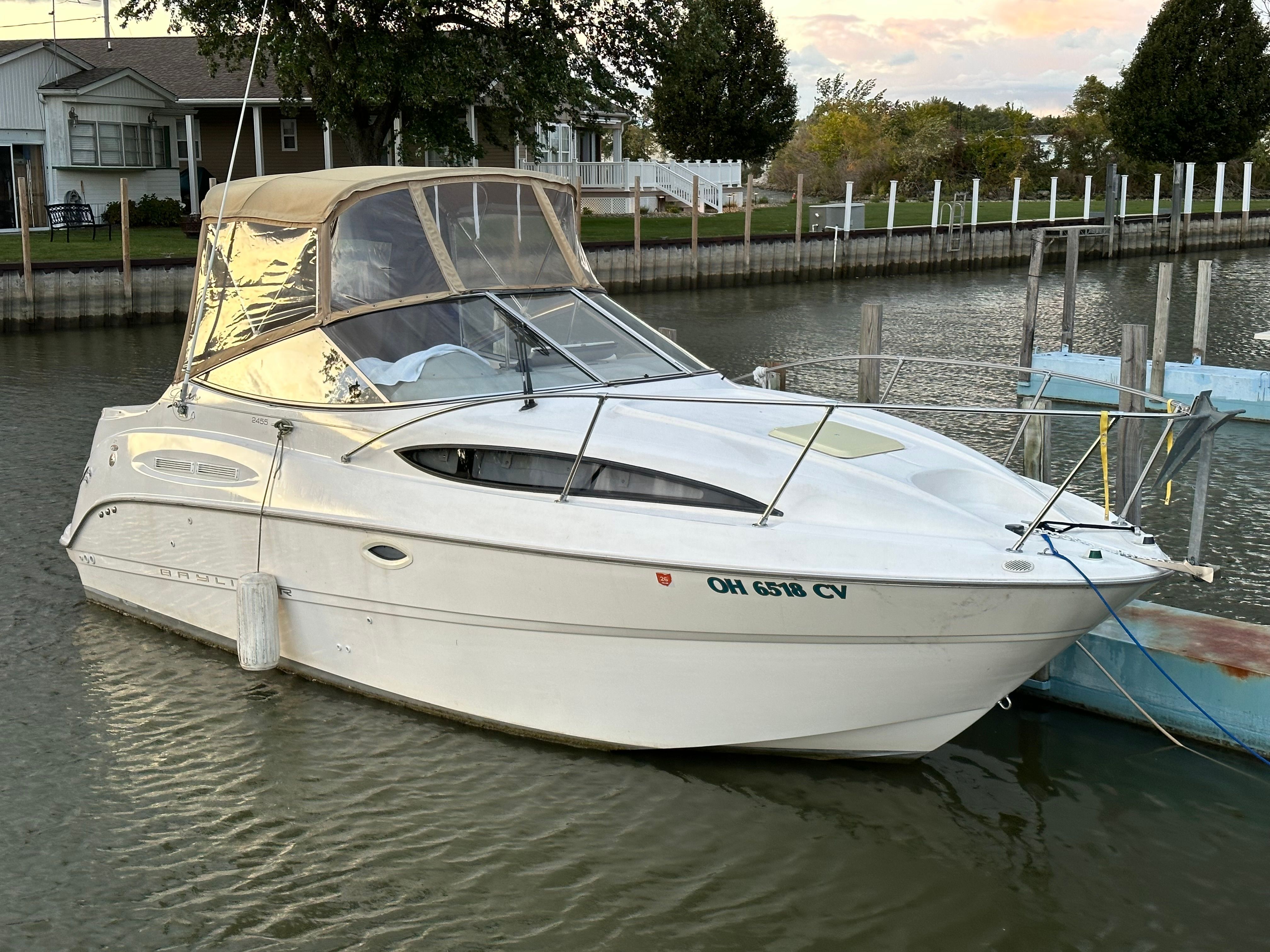2000 Bayliner 2455 Ciera Sunbridge DX/LX