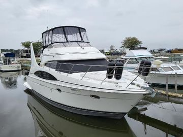 2005 Carver 42 Mariner