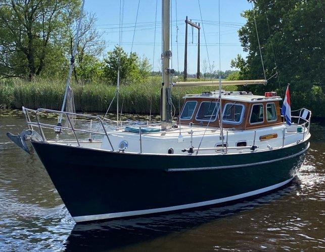 1975 Dartsailer 30