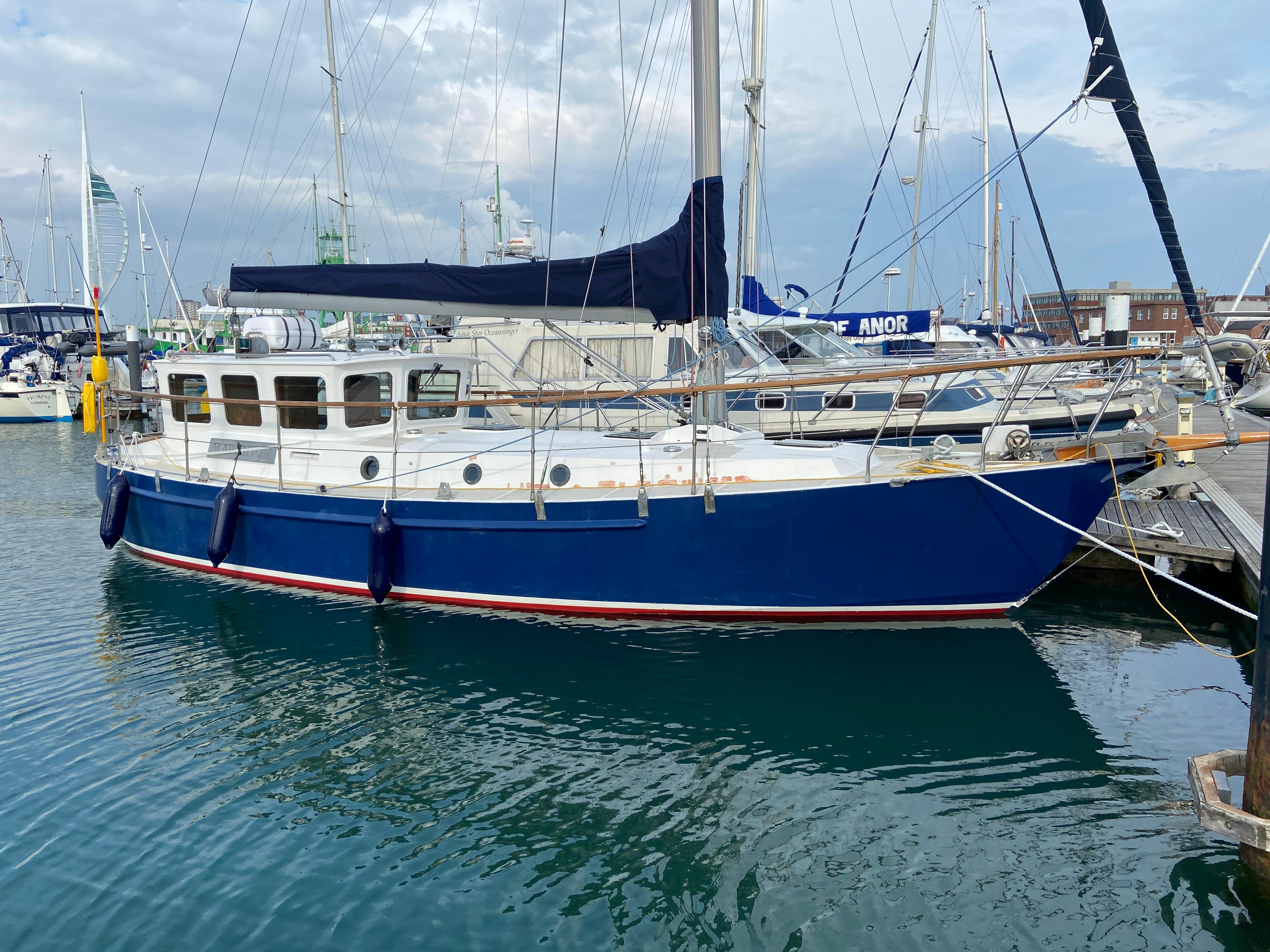 1995-colin-archer-37-motorsailor-gosport-hampshire-boats